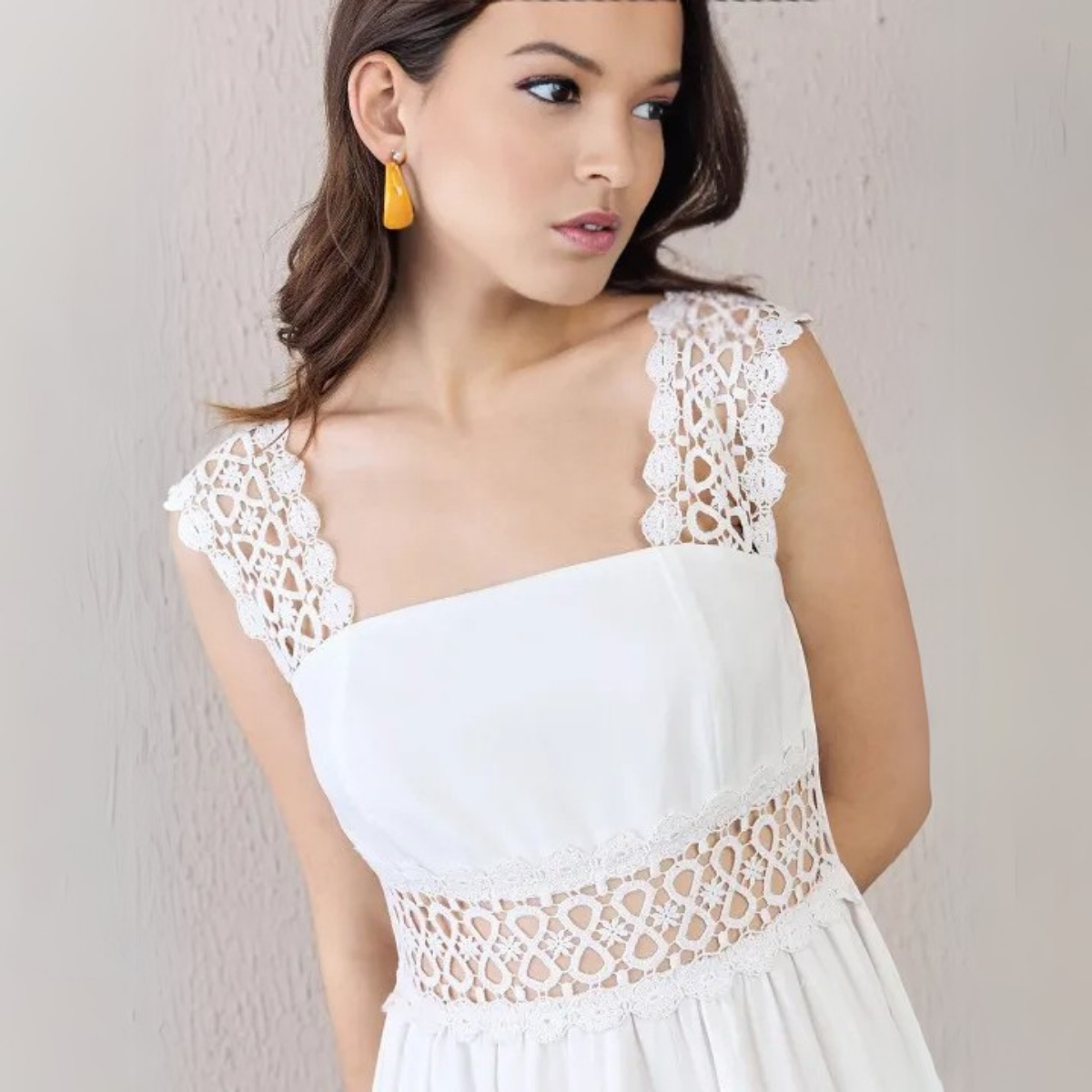 Elegant & Chic: Short and Long Dresses for Women