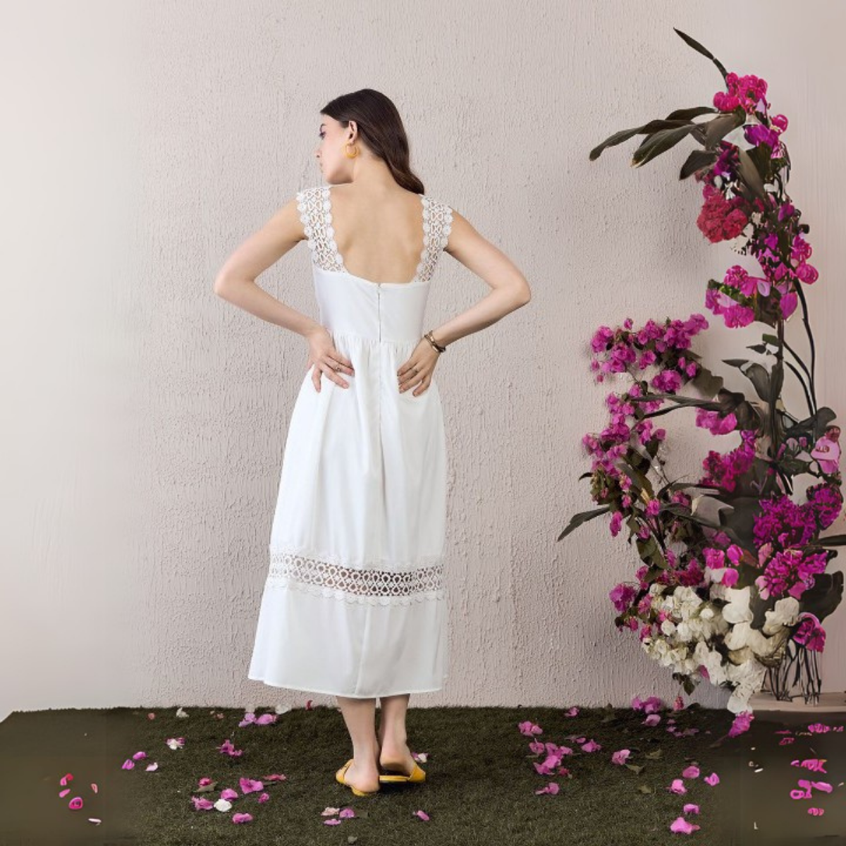 Elegant & Chic: Short and Long Dresses for Women