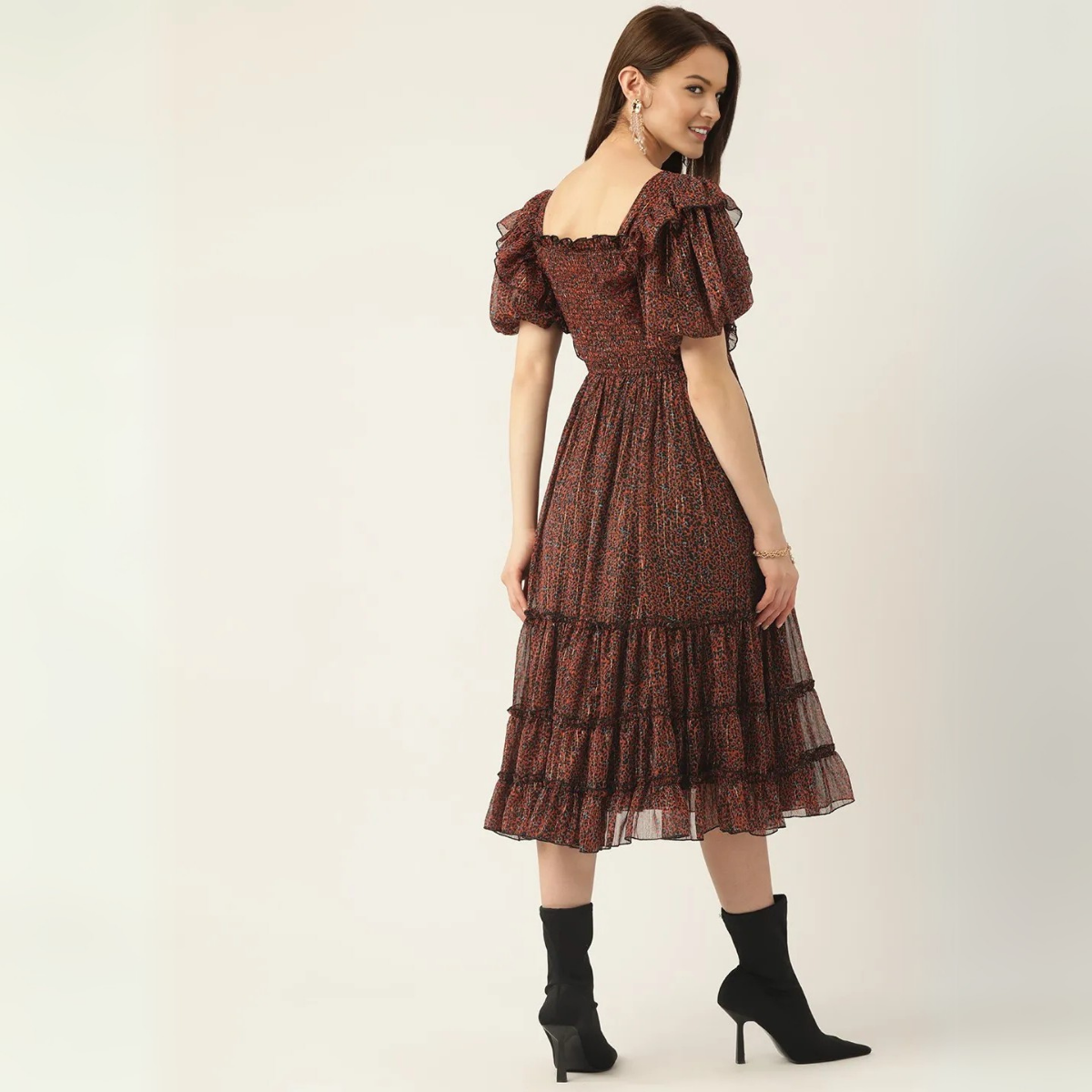 Elegant & Chic: Short and Long Dresses for Women
