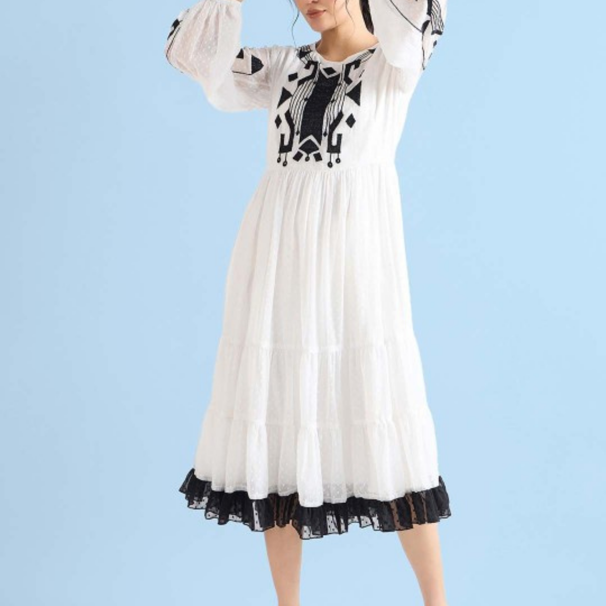 Elegant & Chic: Short and Long Dresses for Women