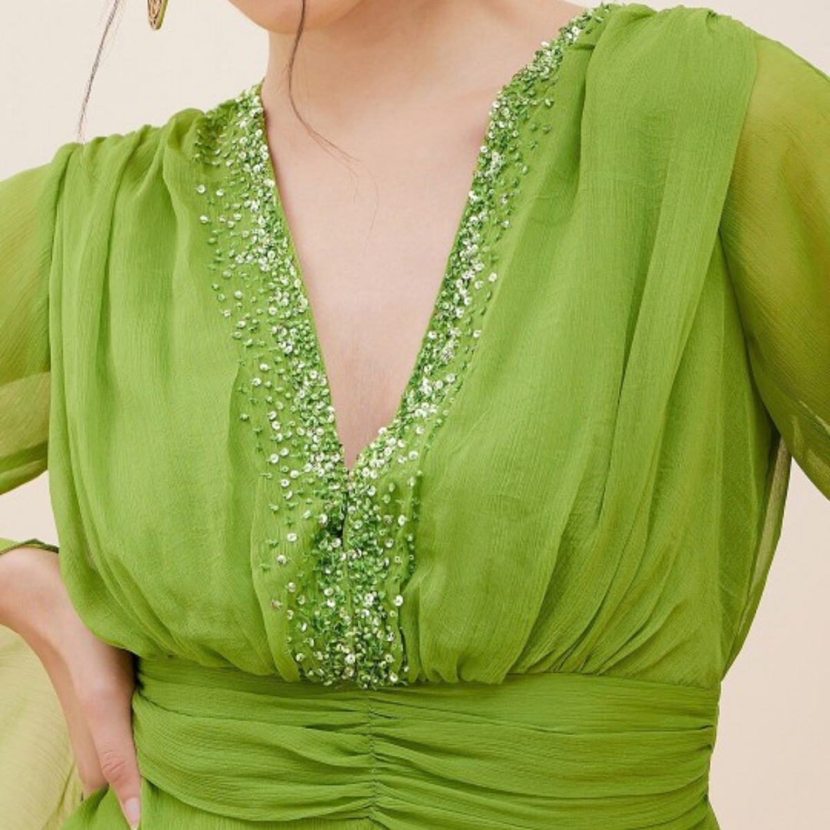 Elegant & Chic: Short and Long Dresses for Women