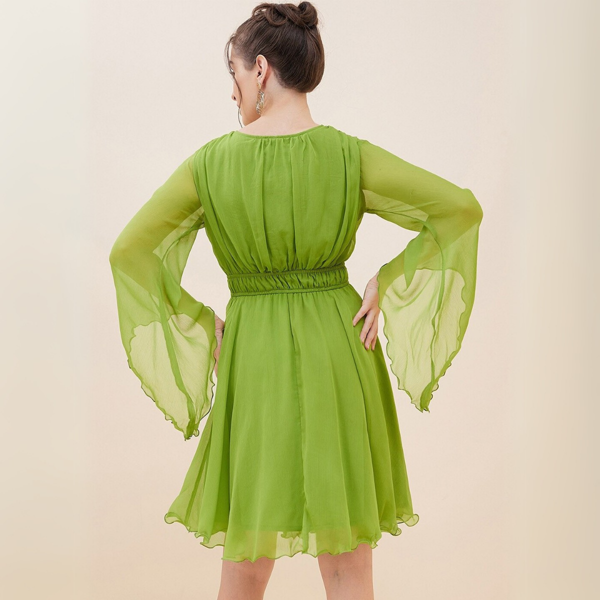 Elegant & Chic: Short and Long Dresses for Women